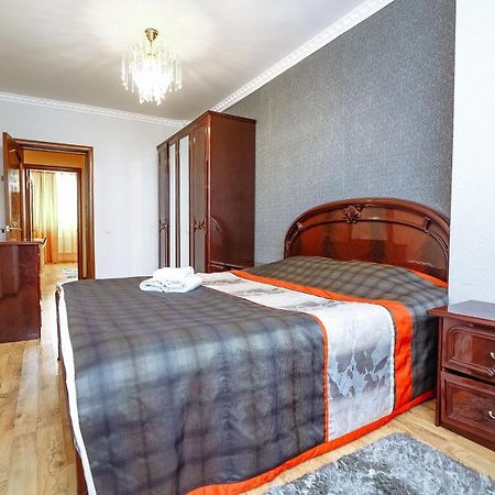 Two Bedroom Apartment On Syganak Street 64-1 Astana Exterior foto