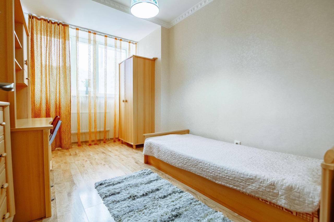 Two Bedroom Apartment On Syganak Street 64-1 Astana Exterior foto
